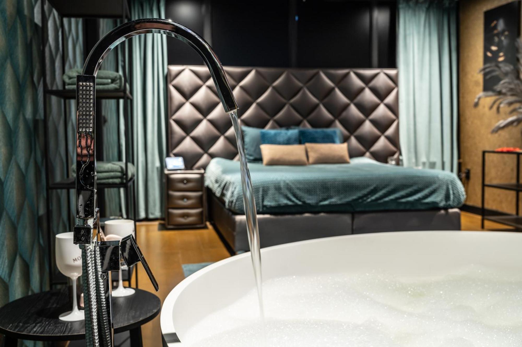 Вилла De Luxe Bed &Wellness Ден Бош Экстерьер фото